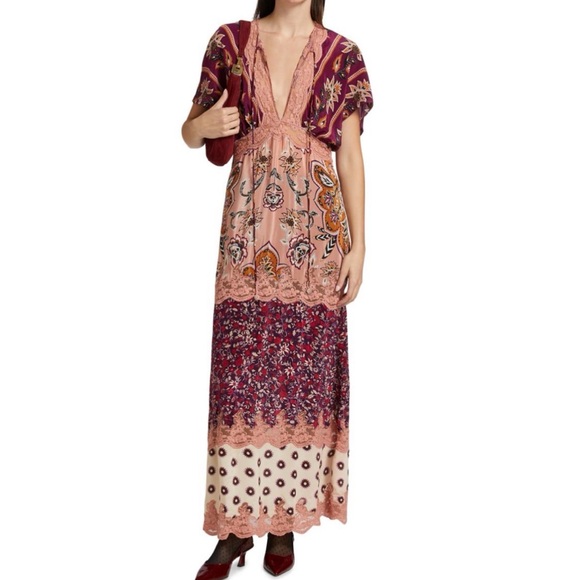 FARM Rio Glam Tapestry Burgundy Laces Short Sleeve Maxi Dress - Picture 4 of 13